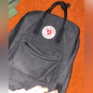 Barely used Fjaven kraken bag.